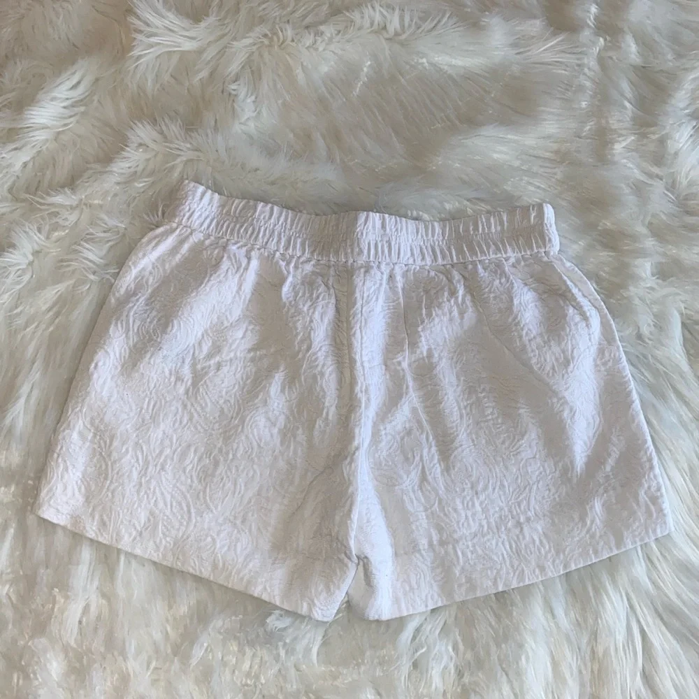 J.Crew size 0 white patterned plush soft shorts
